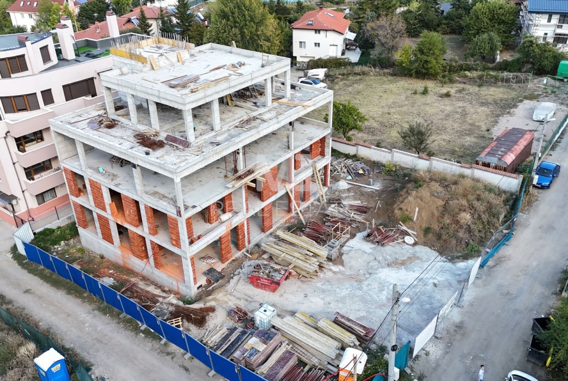 AURA HILL - ап. 1 - 0