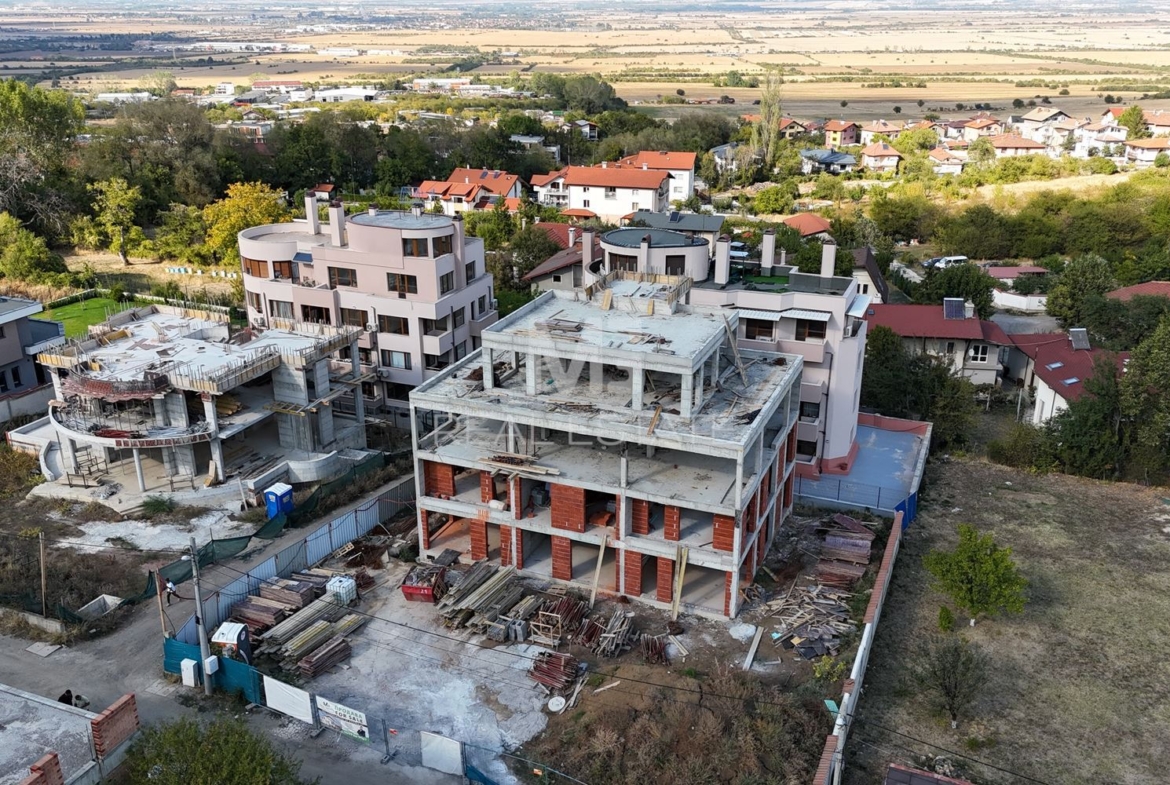 AURA HILL - ап. 1 - 0