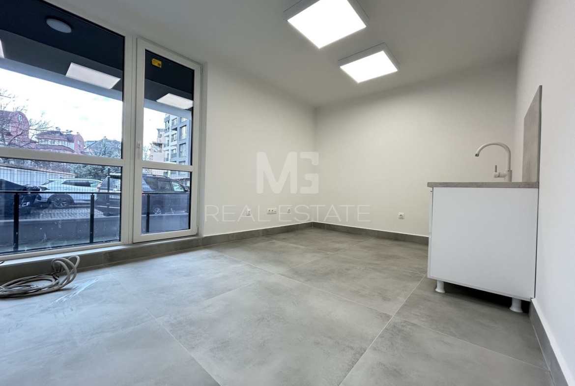 Медицински център, кв. Дървеница - 0