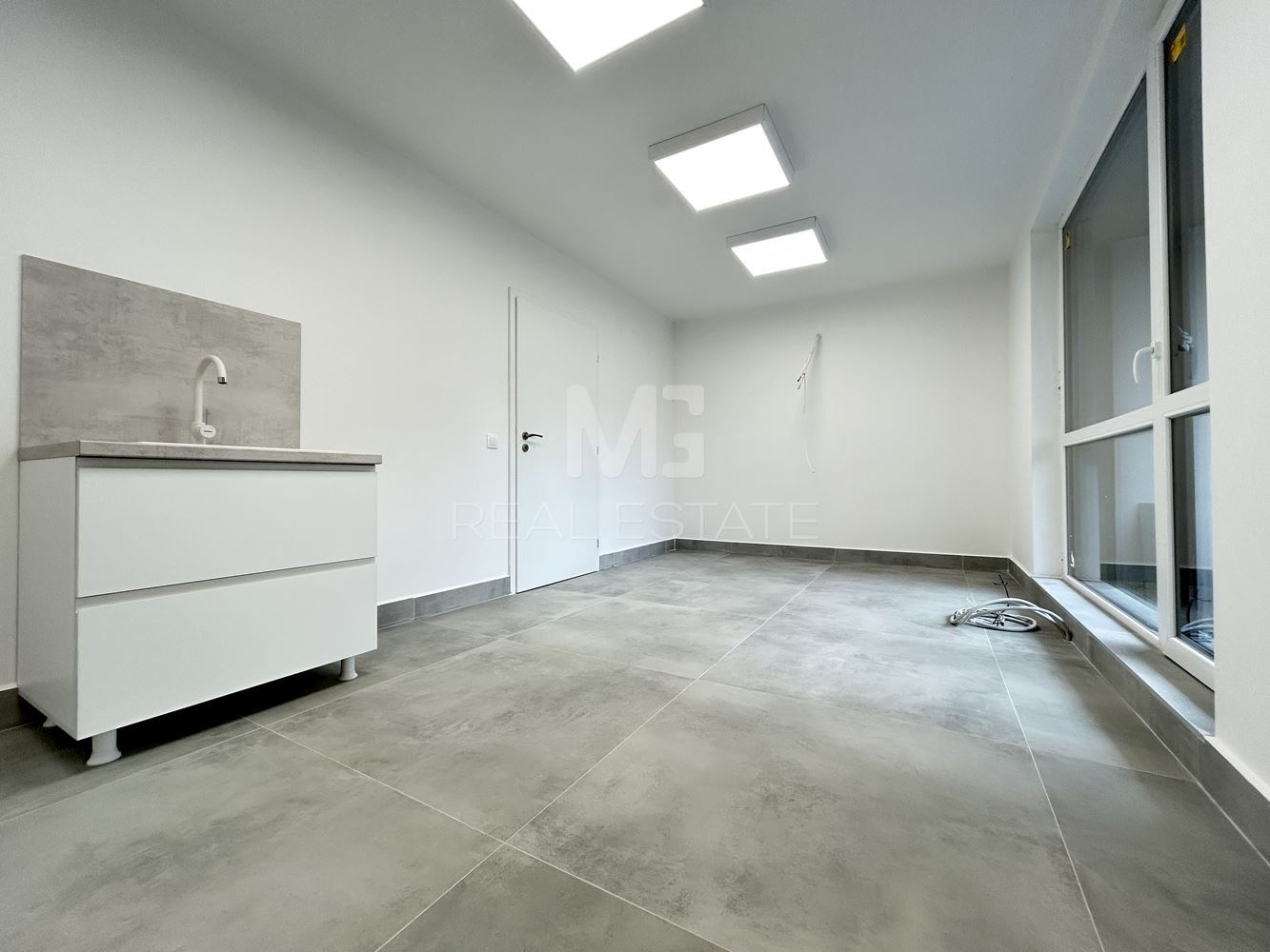 Медицински център, кв. Дървеница - 0