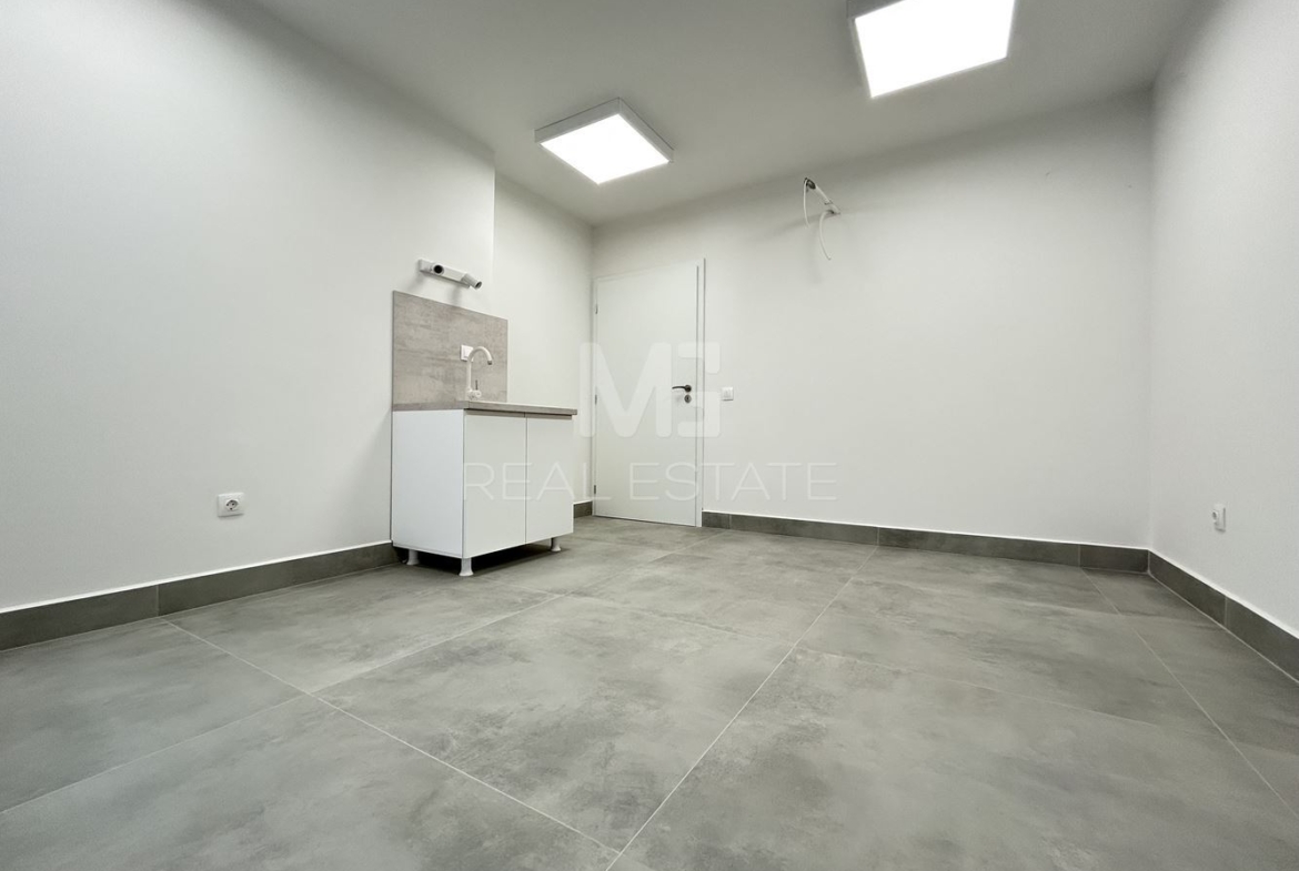 Медицински център, кв. Дървеница - 0