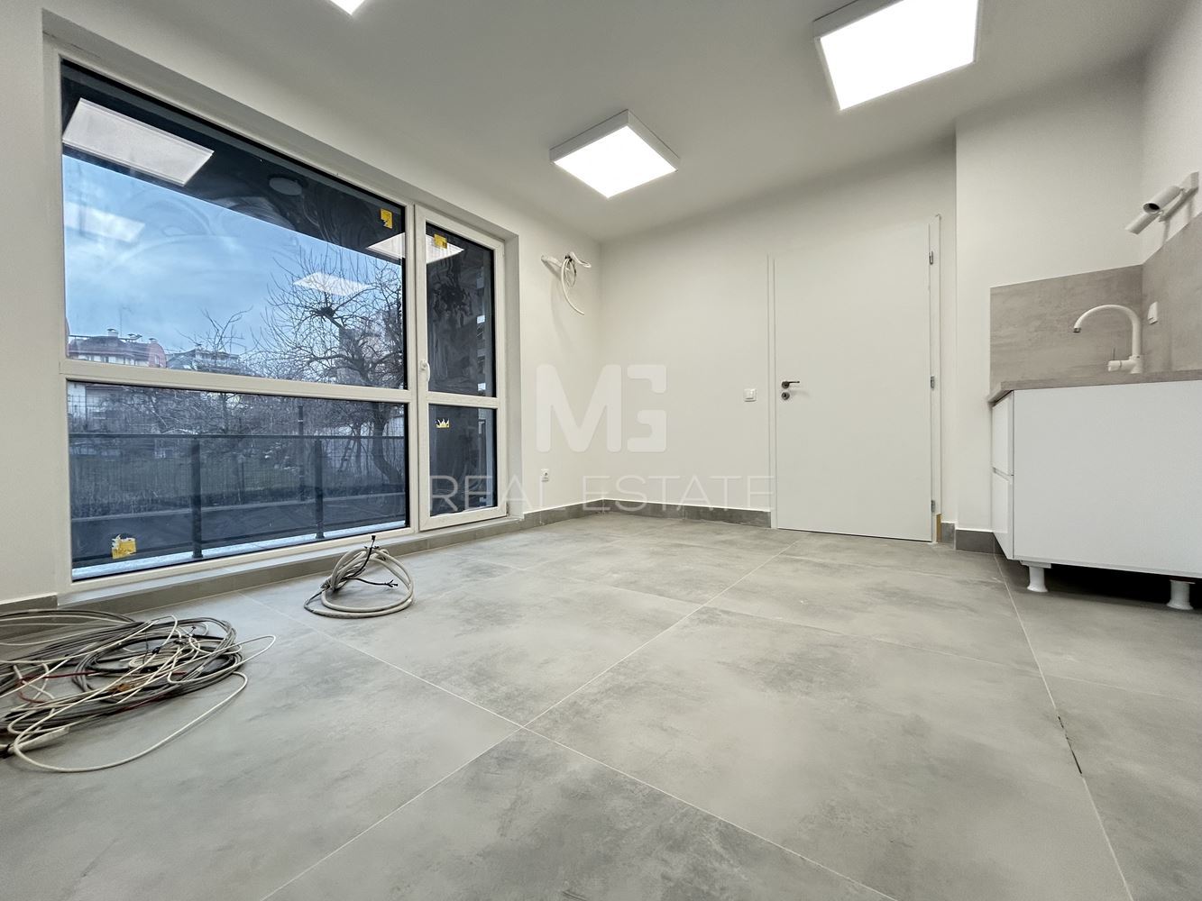 Медицински център, кв. Дървеница - 0