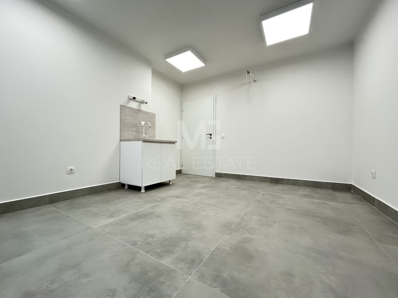 Медицински център, кв. Младост 2 - 0