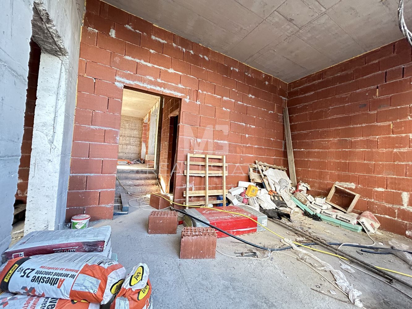 ОФИС, кв.Малинова долина - 0