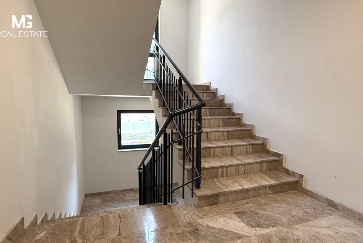 Луксозен 3-стаен - кв. Малинова долина - 0