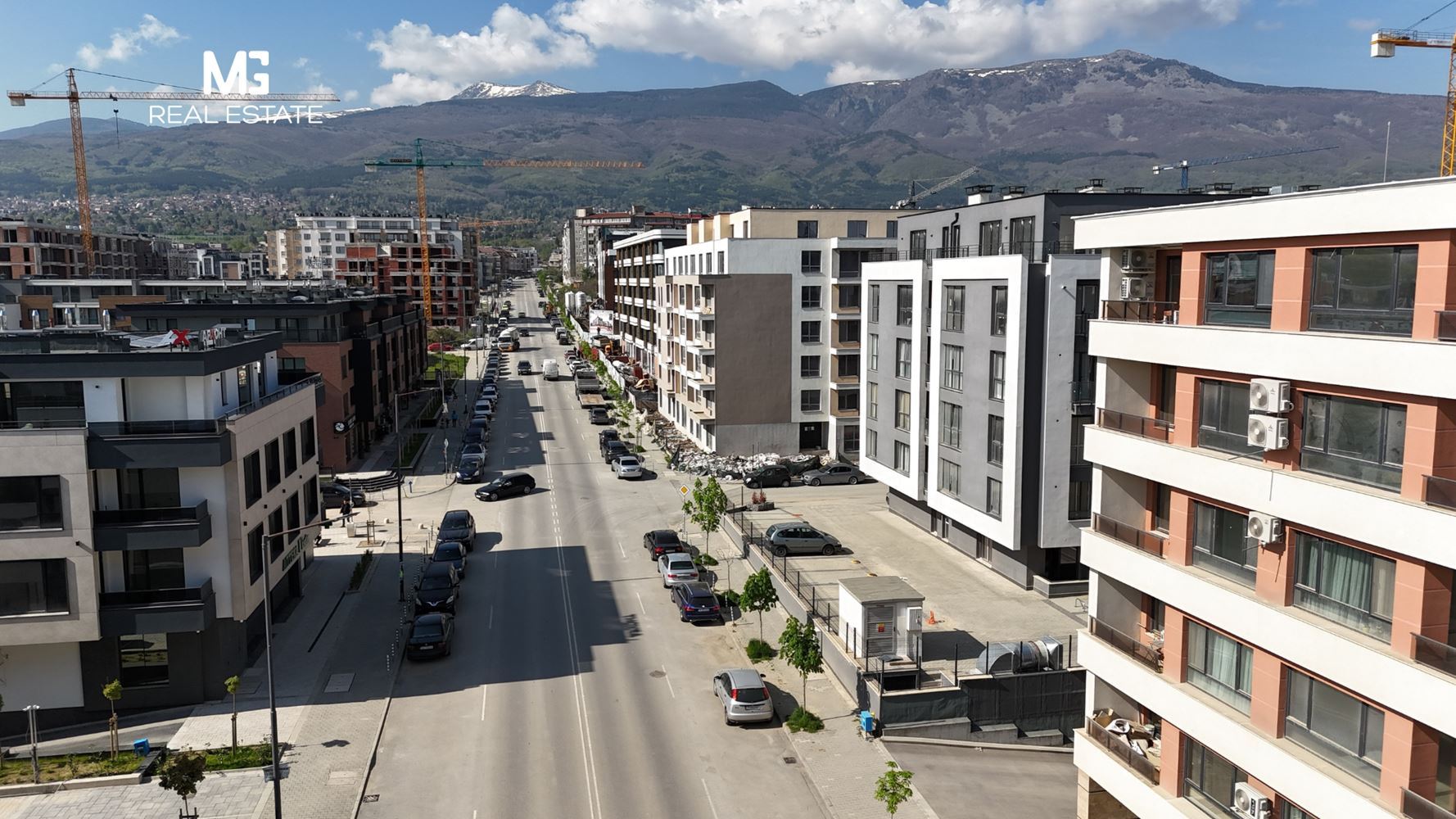 Луксозен 3-стаен - кв. Малинова долина - 0