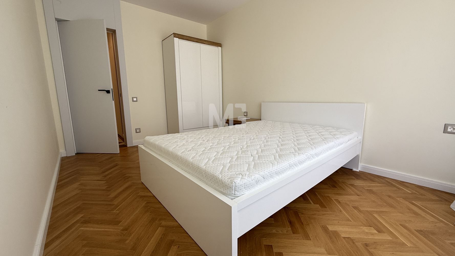 Светъл 3-стаен апартамент под наем на ул. „Одрин“ 102 - 0