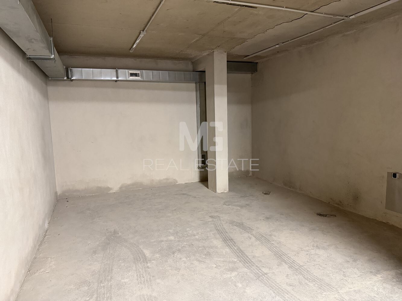 Garage FOR RENT-0 Garage FOR RENT - 0