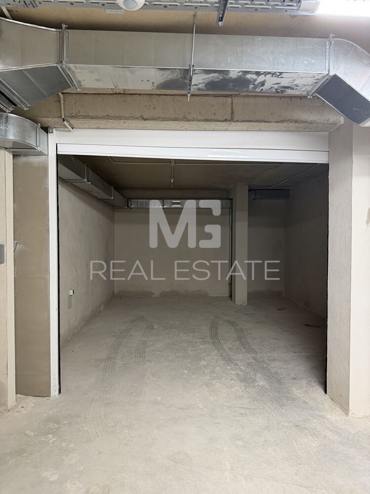 Garage FOR RENT-0 Garage FOR RENT - 0